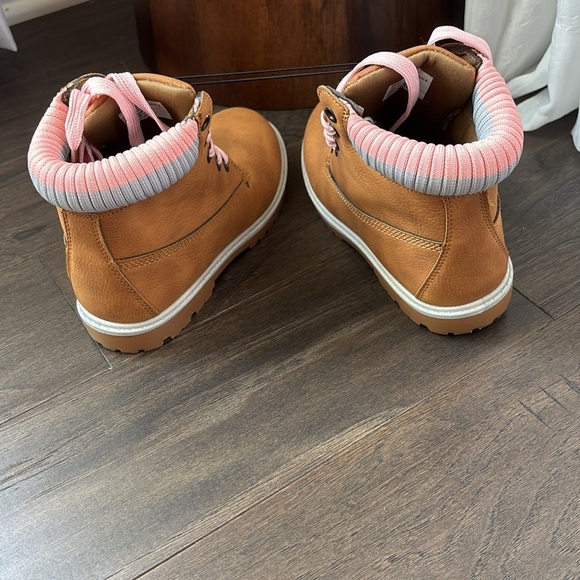 Olivia Miller Girl Ankle Combat boots, knit, trim,lace up rugged sole,cognac - Picture 4 of 6